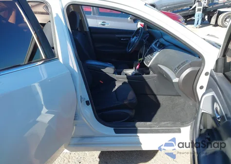 2016 Nissan Altima 2.5/2.5 S/2.5 Sl/2.5 Sr/2.5 Sv из США, поврежденный, VIN 1N4AL3AP6GN374284